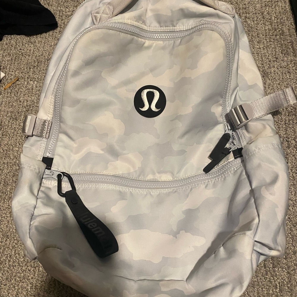 Lululemon book bag